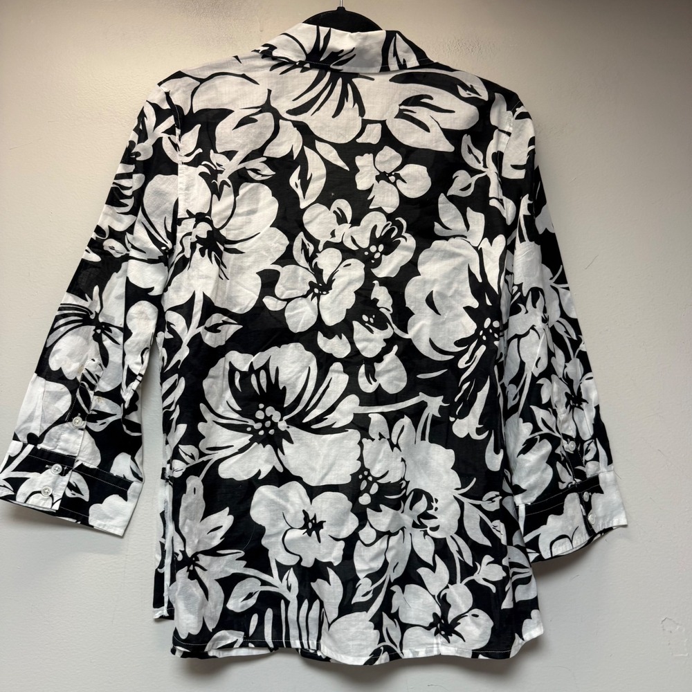 Ann Taylor Blouse Womens 12 Black White Excellent Floral 3/4 Sleeve Button Front - Picture 5 of 6